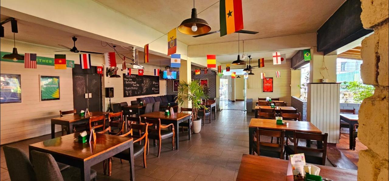 The Lion Pub & Hotel Dehiwala-Mount Lavinia Exteriör bild